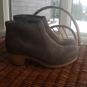 Dansko booties, dark brown size 38